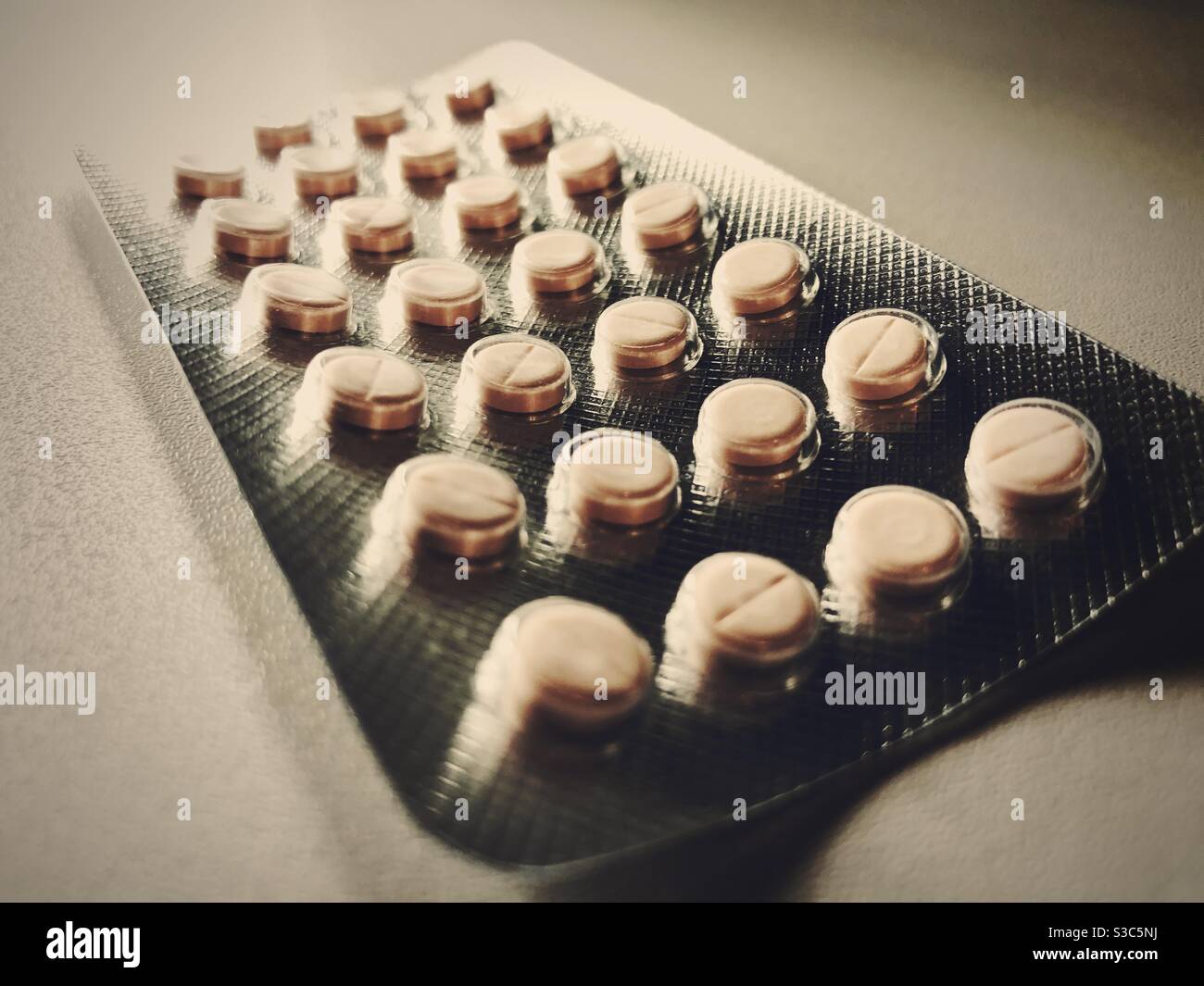 Tablets in blister packaging Stock Photo Alamy