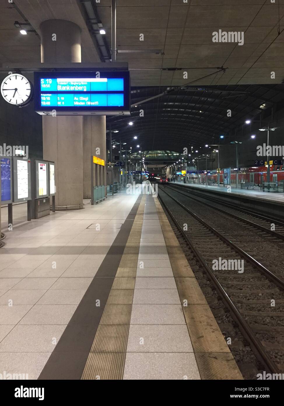 Train station in Cologne Stock Photo Alamy