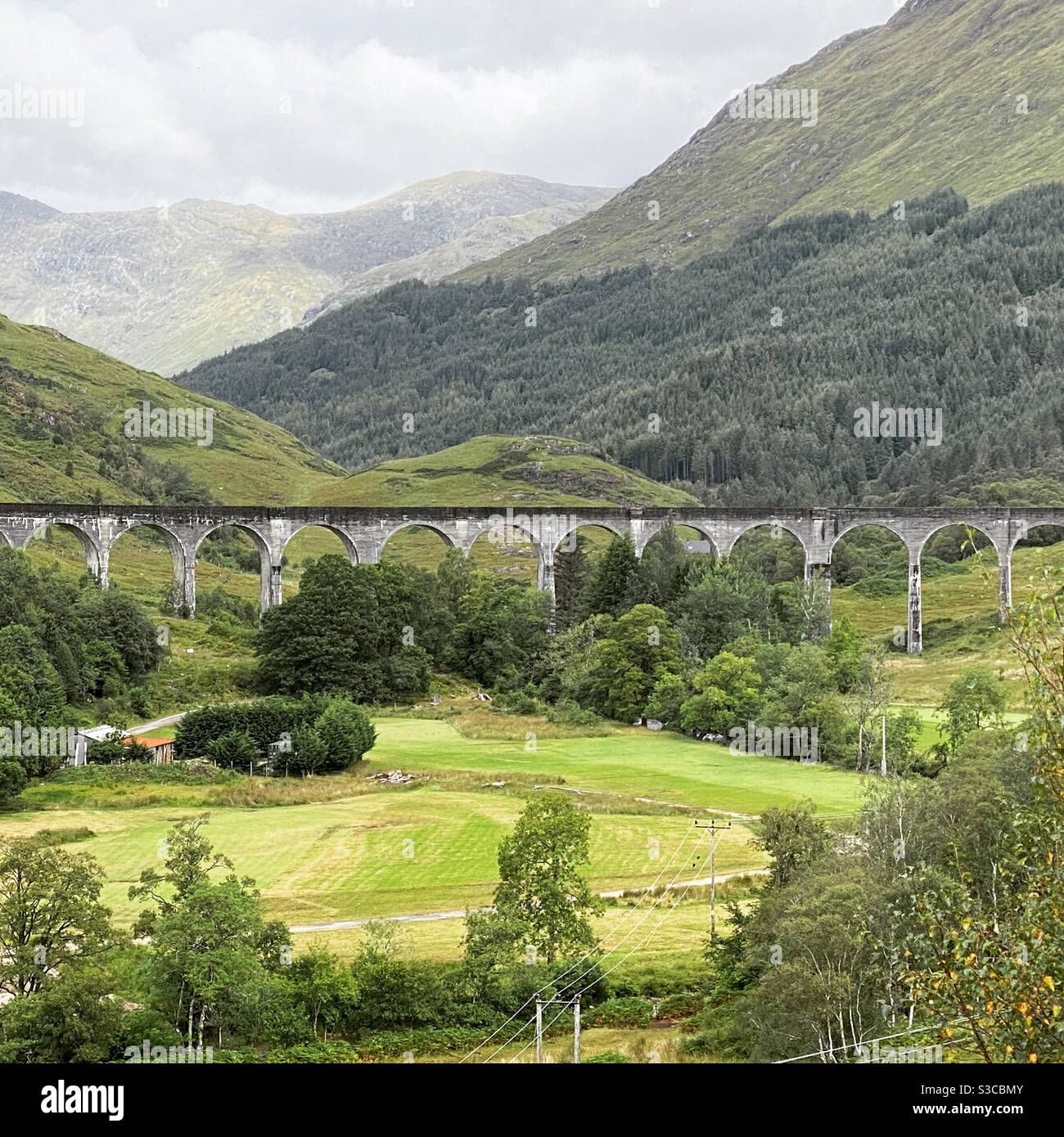 Glenfinnan Viaduct, Hogwarts Express Stock Photo Alamy