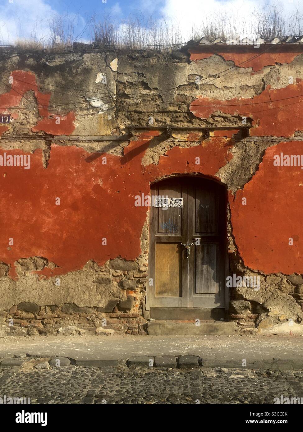 Ancient walls and door of Antigua, Guatemala Stock Photo