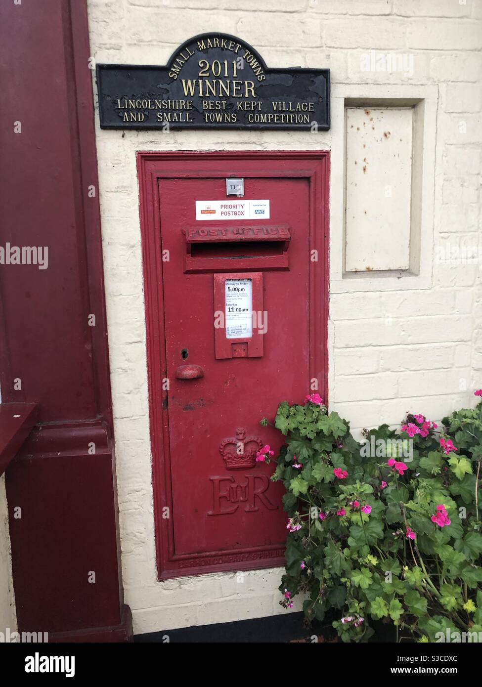 Post box Caistor Stock Photo Alamy