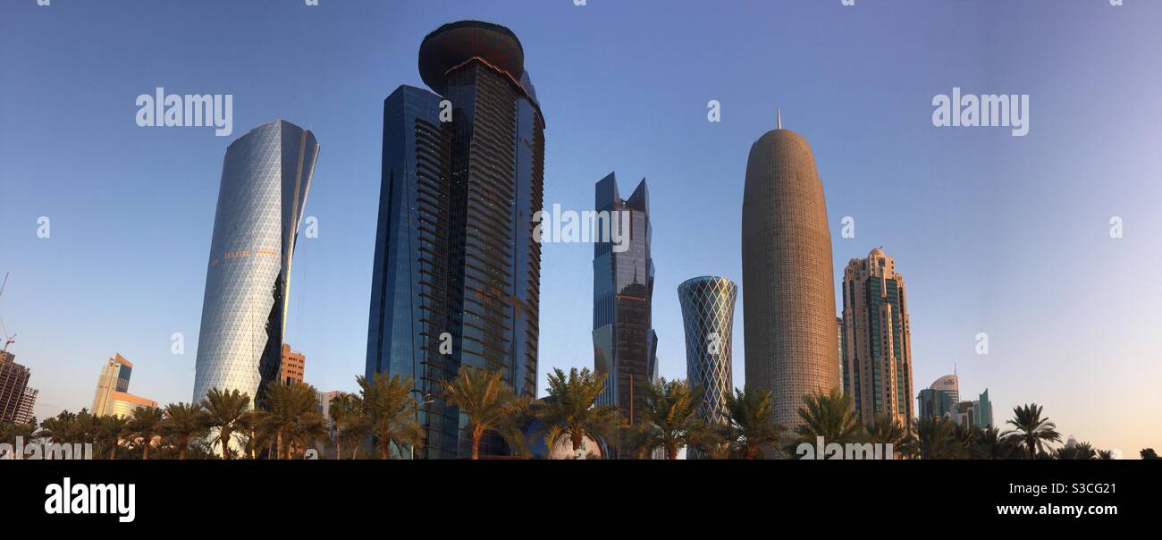 Doha qatar skyline hi-res stock photography and images - Alamy