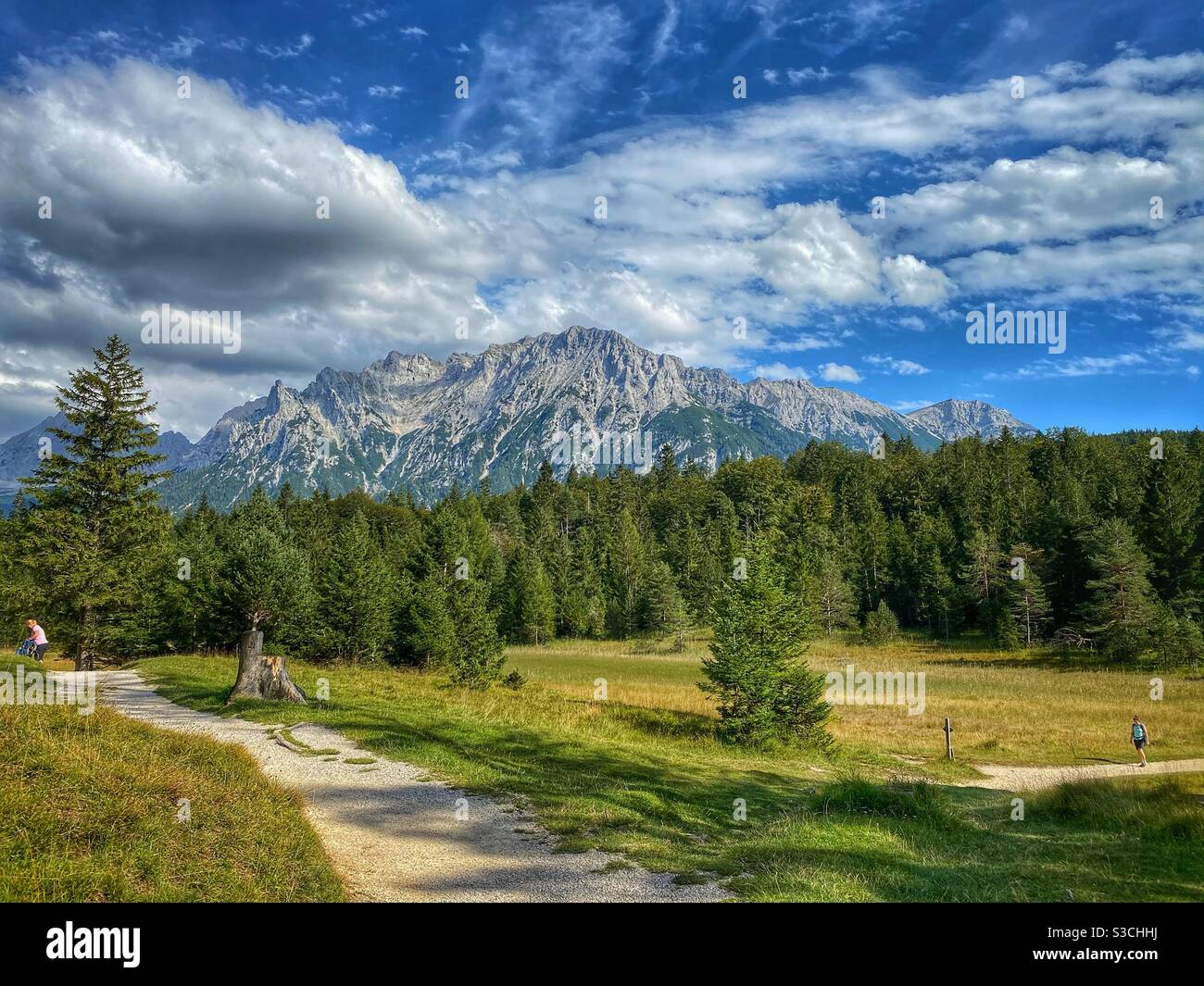 Hiking Trail From Kranzberg Mountain Back To The Center Of Mittenwald hiking-trail-from-kranzberg-mountain-back-to-the-center-of-mittenwald