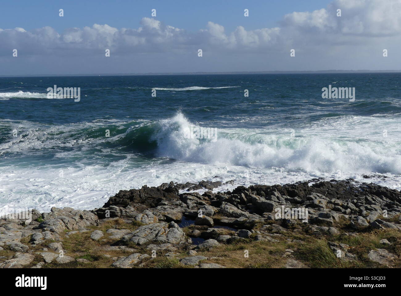 The wild coast of Quiberon in Brittany, France Stock Photo - Alamy