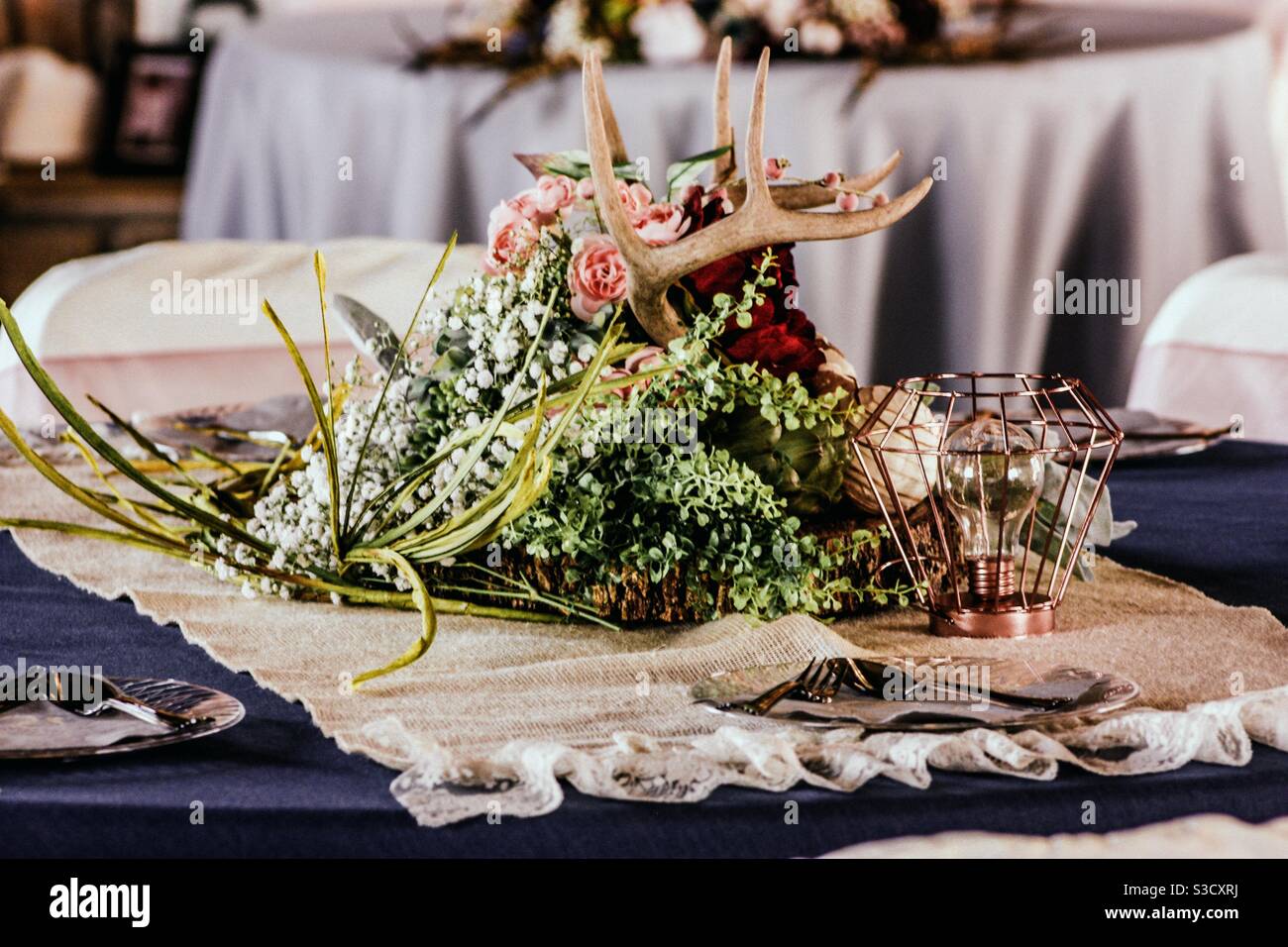 Wedding greenery hi-res stock photography and images - Alamy