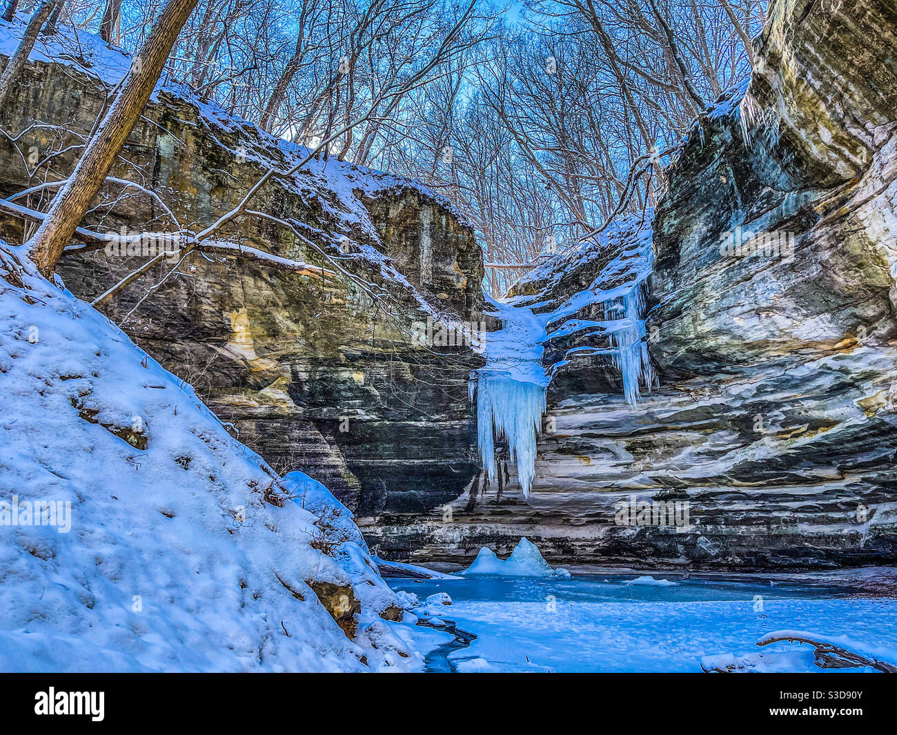 Frozen waterfall, Ottawa Canyon. Starved Rock State Park, Illinois. Stock Photo