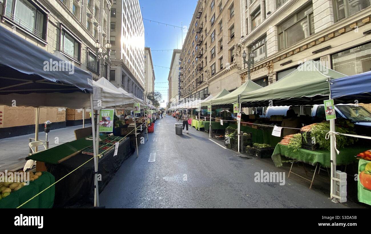 Los angeles farmers market hi-res stock photography and images - Alamy
