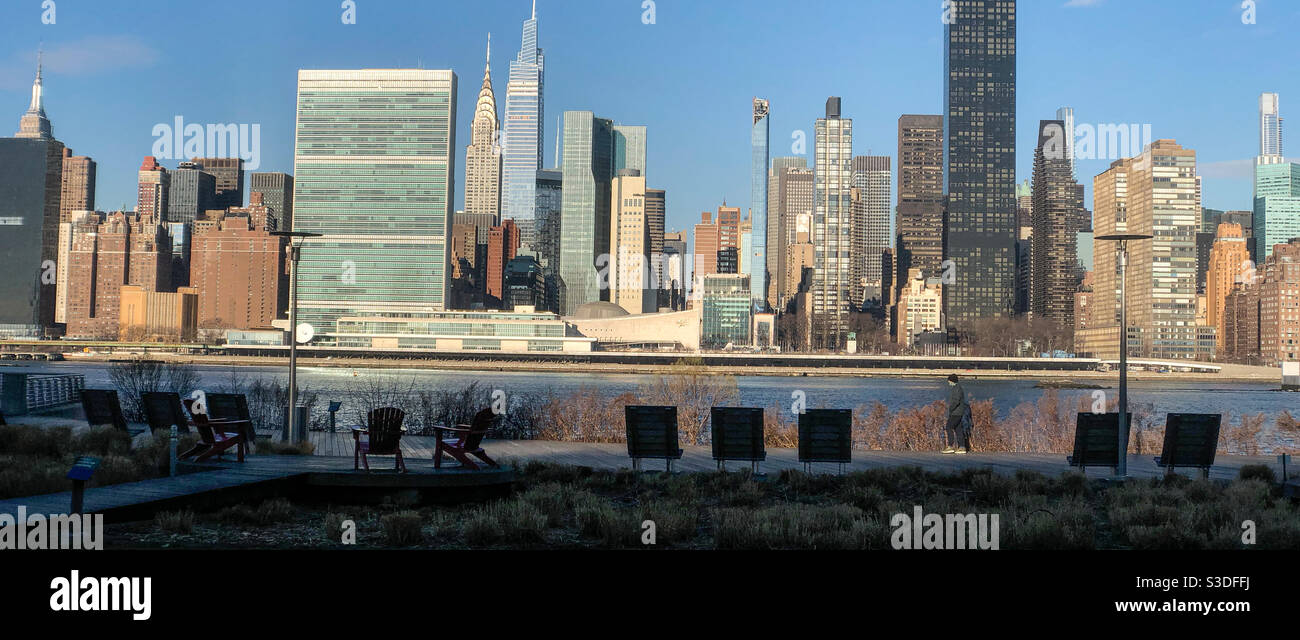 Panoramic view of Midtown Manhattan from Long Island City, Queens, on a sunny early morning winter day. Stock Photo