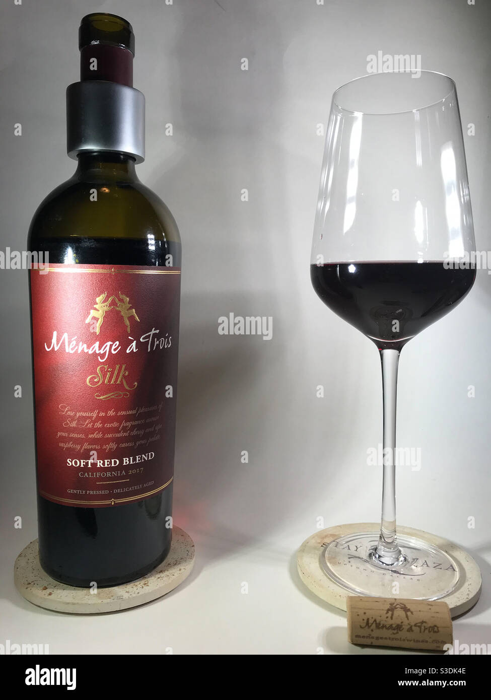 Bottle of california wine hi-res stock photography and images - Alamy