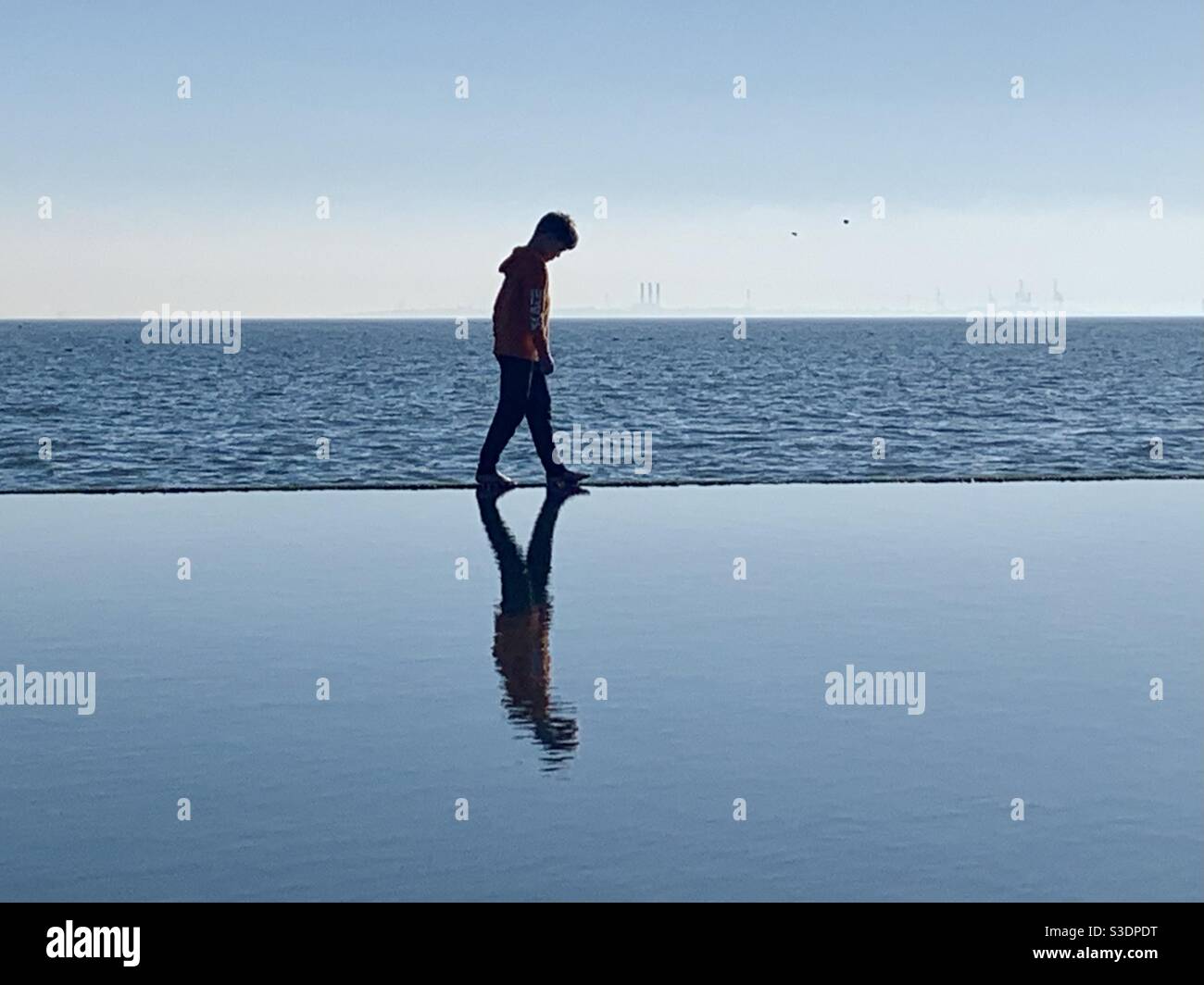 Silhouette sad boy hires stock photography and images Alamy