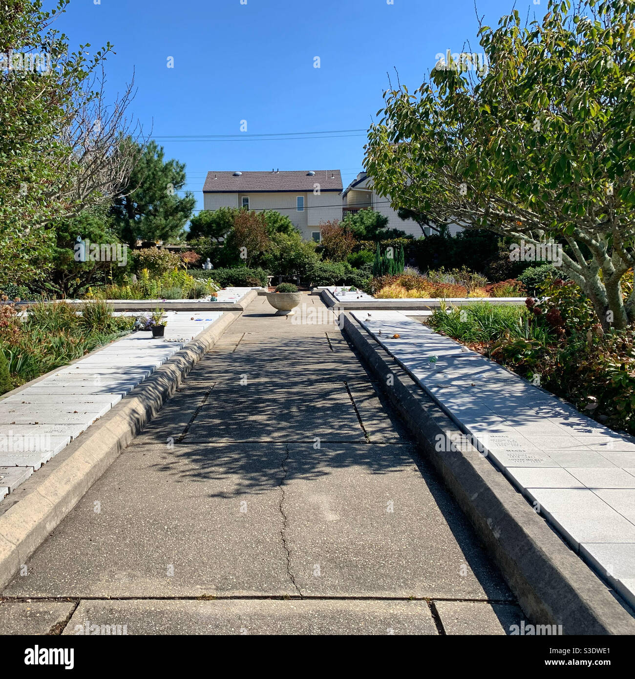 October, 2020, Garden, Holy Innocents’ Episcopal Church, Beach Haven, Long Beach Island, Ocean County, New Jersey, United States Stock Photo