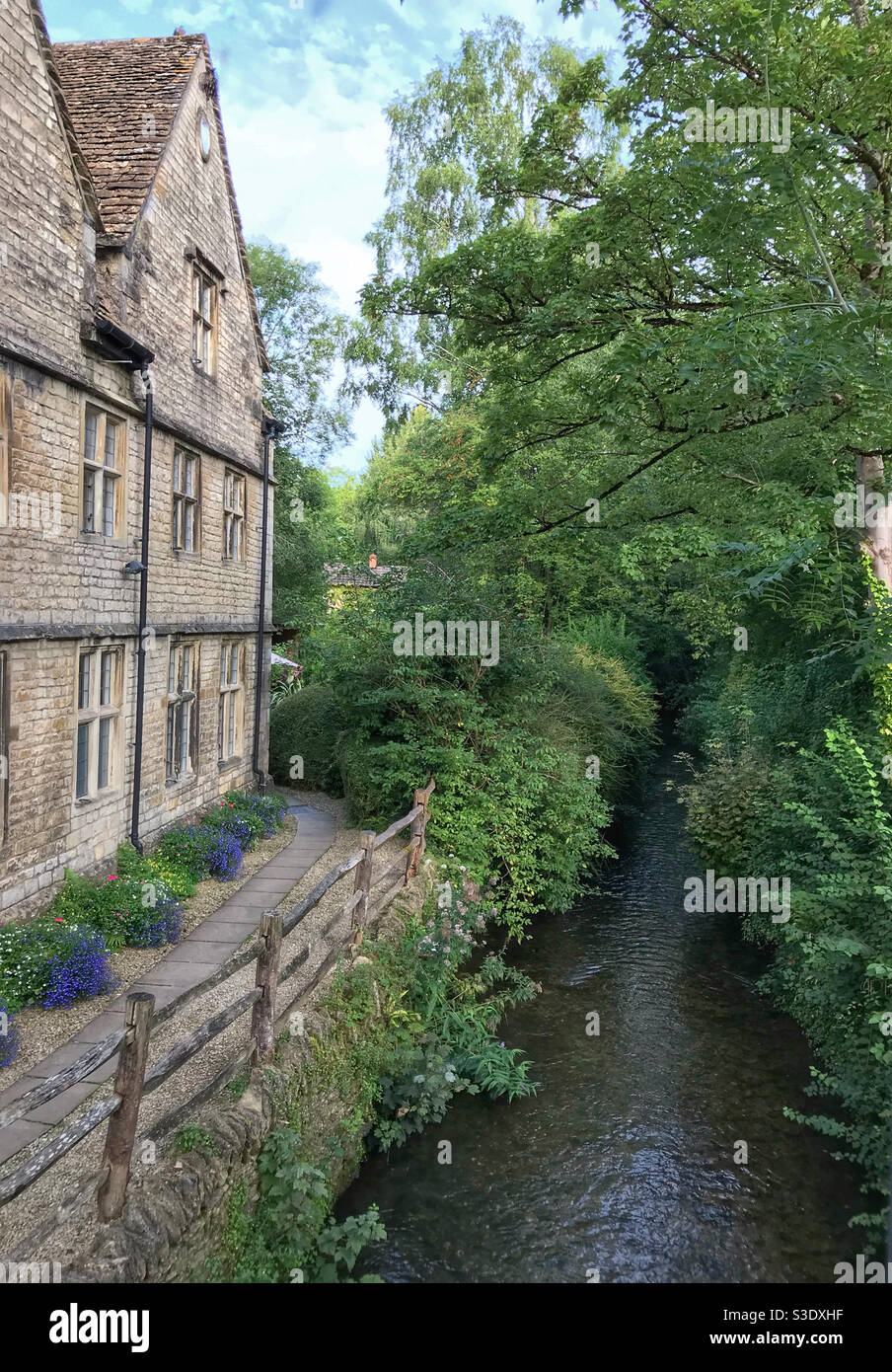 Egypt Mill Hotel and Restaurant, next to the stream, in Nailsworth. Near Stroud, Gloucestershire, England. Stock Photo