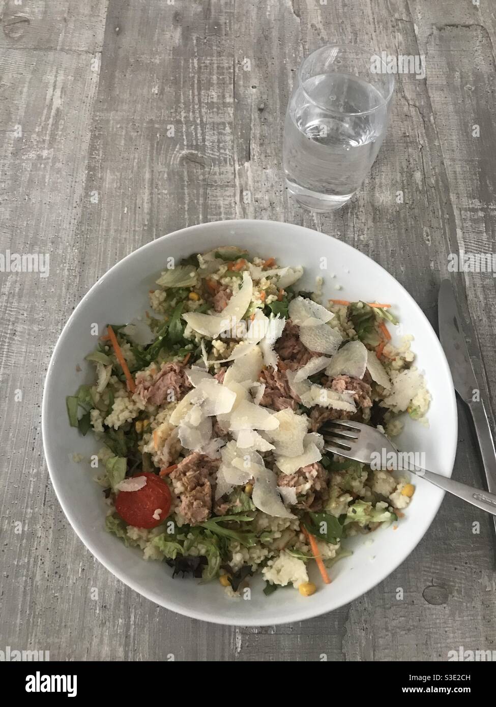 Round fish bowl hires stock photography and images Alamy