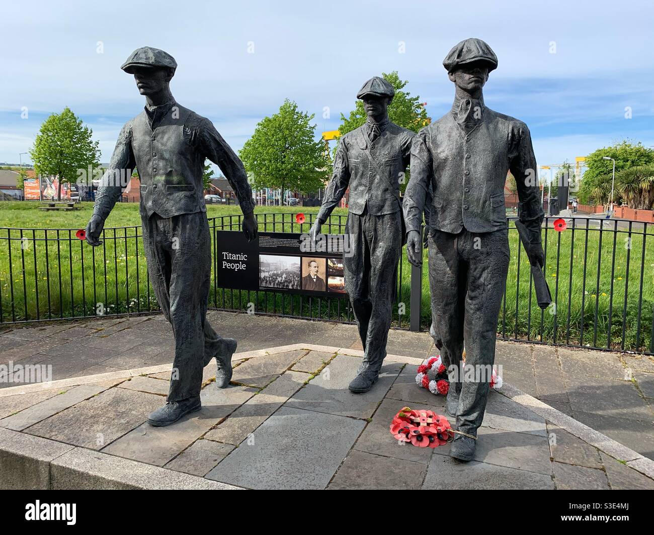 Sculptures belfast hires stock photography and images Alamy