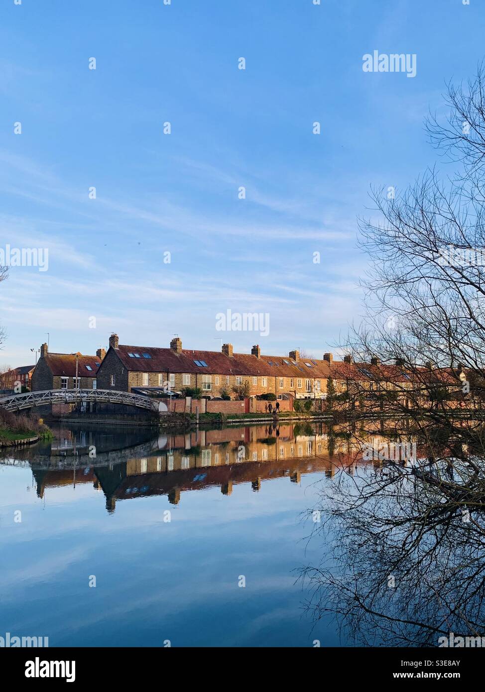 Row of terraced houses along the River Thames, Oxford Stock Photo