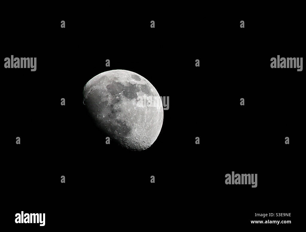 La luna nel cielo nottirno Stock Photo