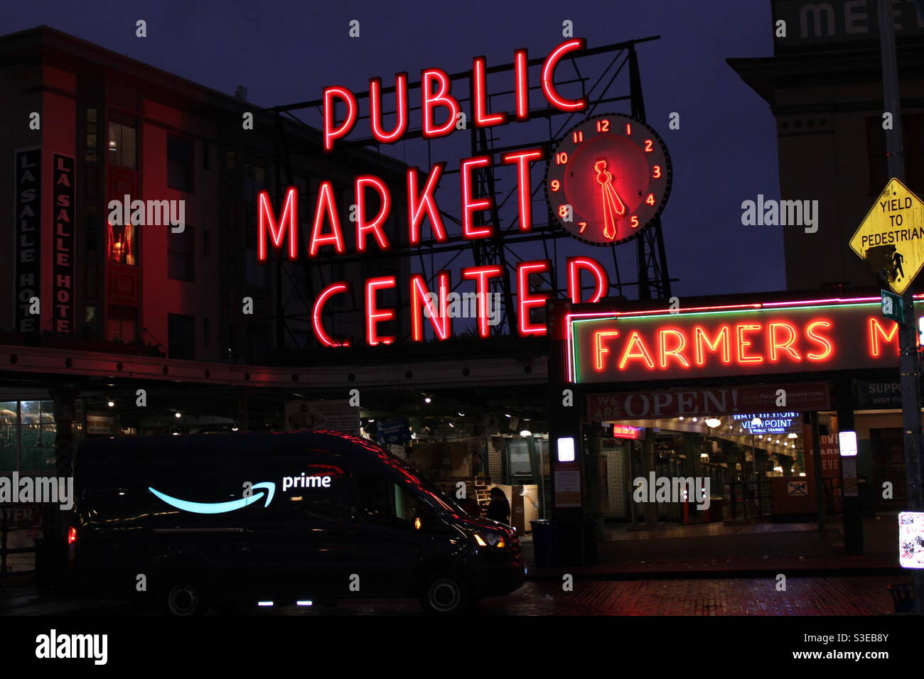 Seattle public market Stock Photo Alamy