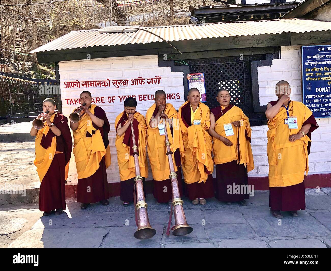Traditional musical instruments hi-res stock photography and images - Alamy