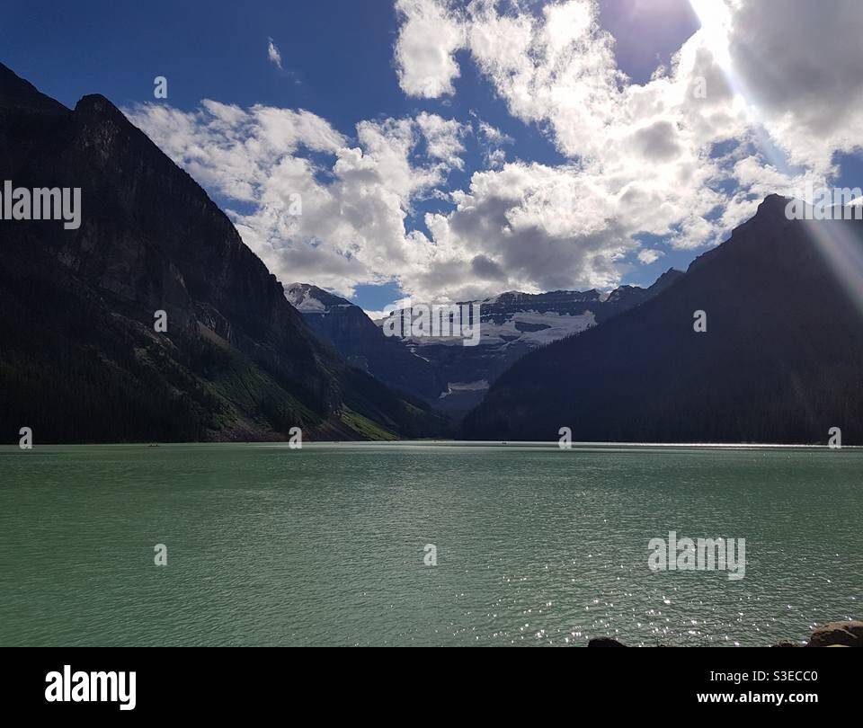 Lake Louise Water Front Stock Photo Alamy