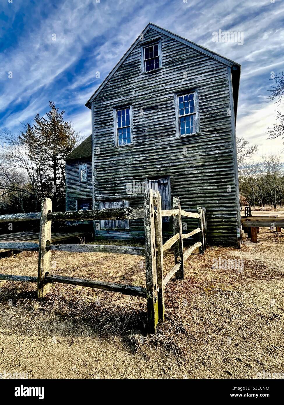 Old sawmill hi-res stock photography and images - Alamy