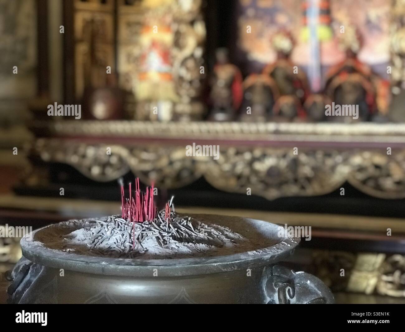 Altar of incense hires stock photography and images Alamy