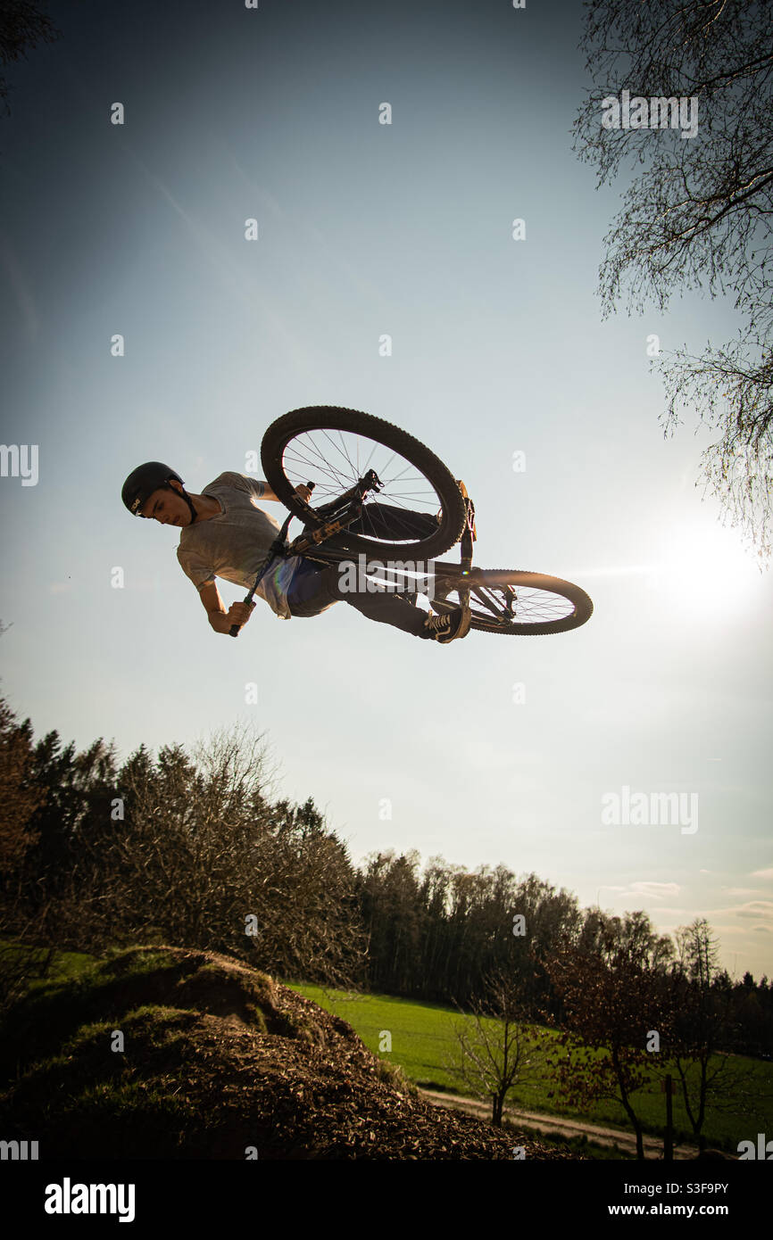 Dirt jump bike hi-res stock photography and images - Alamy