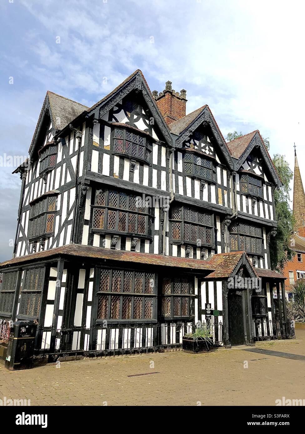 The Black & White House Stock Photo Alamy