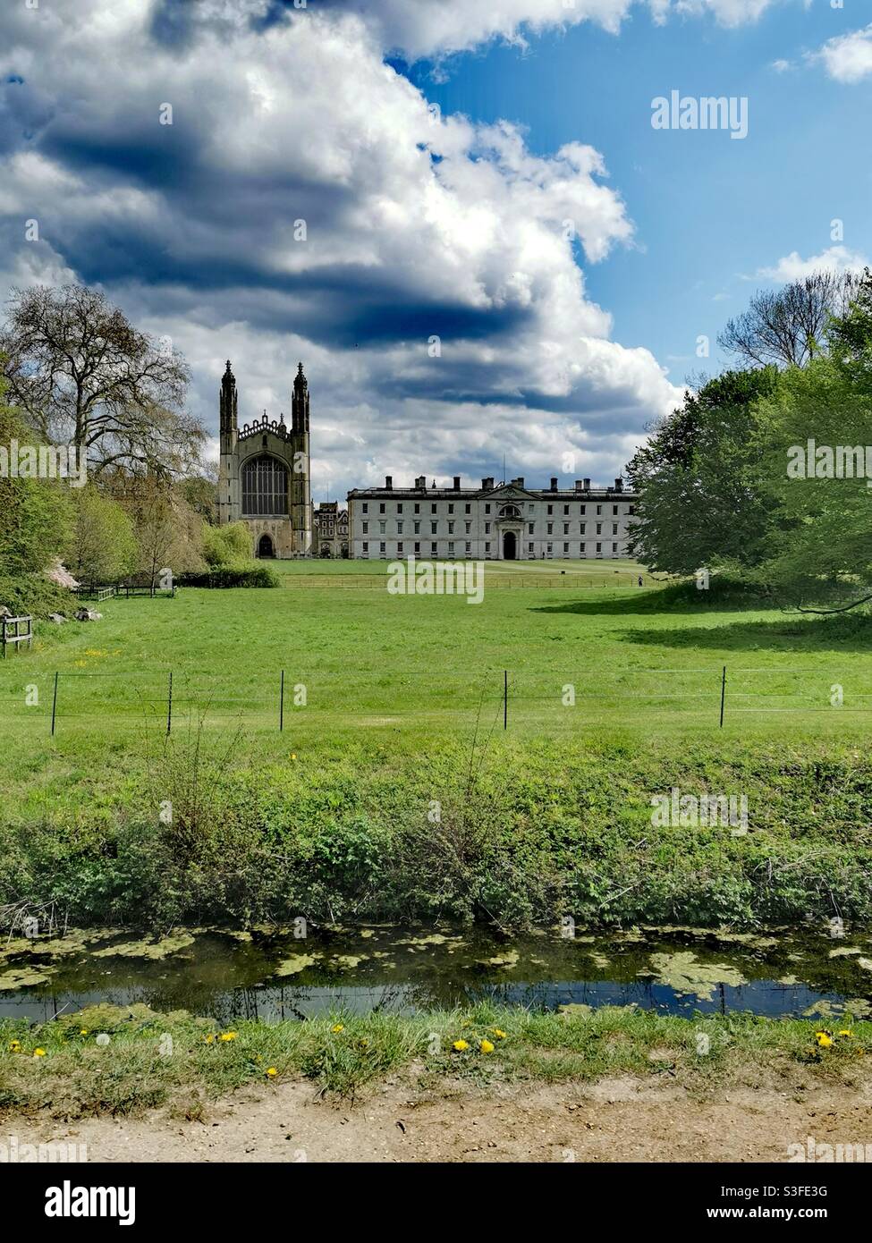 Cambridge the backs hi-res stock photography and images - Alamy
