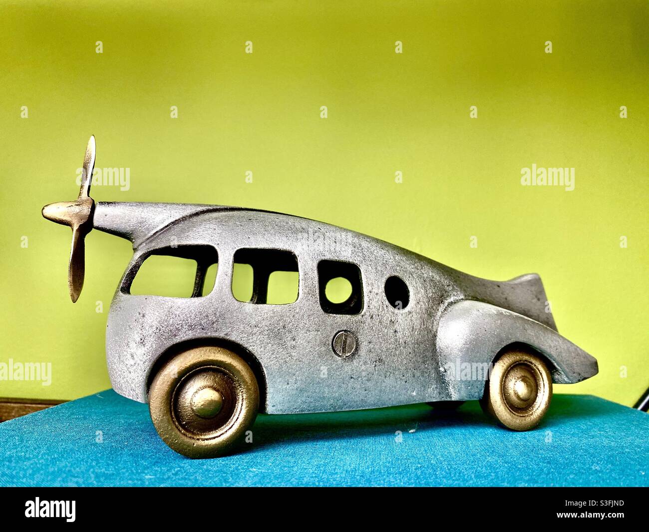 Antique aero car metal die cast toy hires stock photography and images