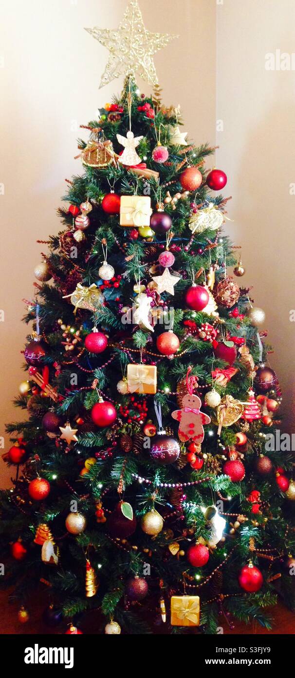 Victorian christmas tree decorations hires stock photography and