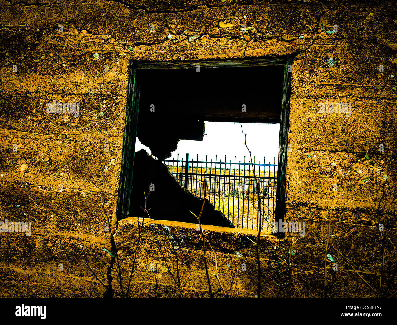Old wall window opening hi-res stock photography and images - Alamy