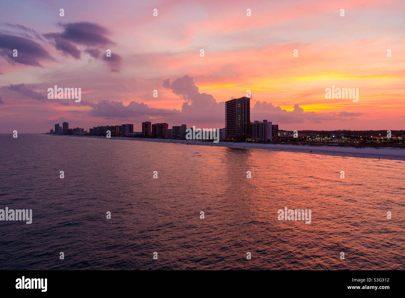 Beach skyline at sunset Stock Photo - Alamy