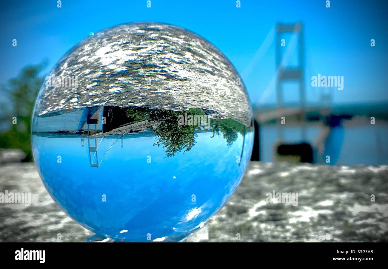 Fish eye lens globe hi-res stock photography and images - Alamy