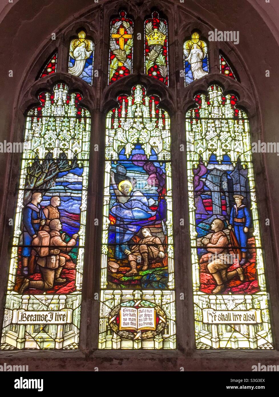 Stained glass window from Maldon in Essex, commemorating those fallen
