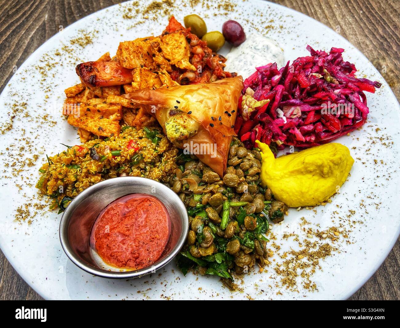 Meze appetizer hi-res stock photography and images - Alamy
