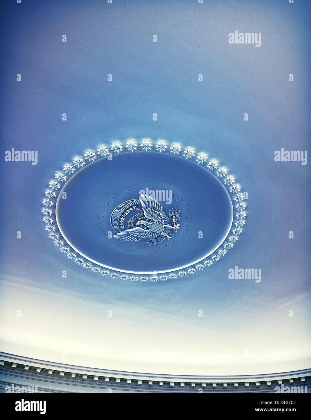 Display replica of the ceiling of the oval office in the White House