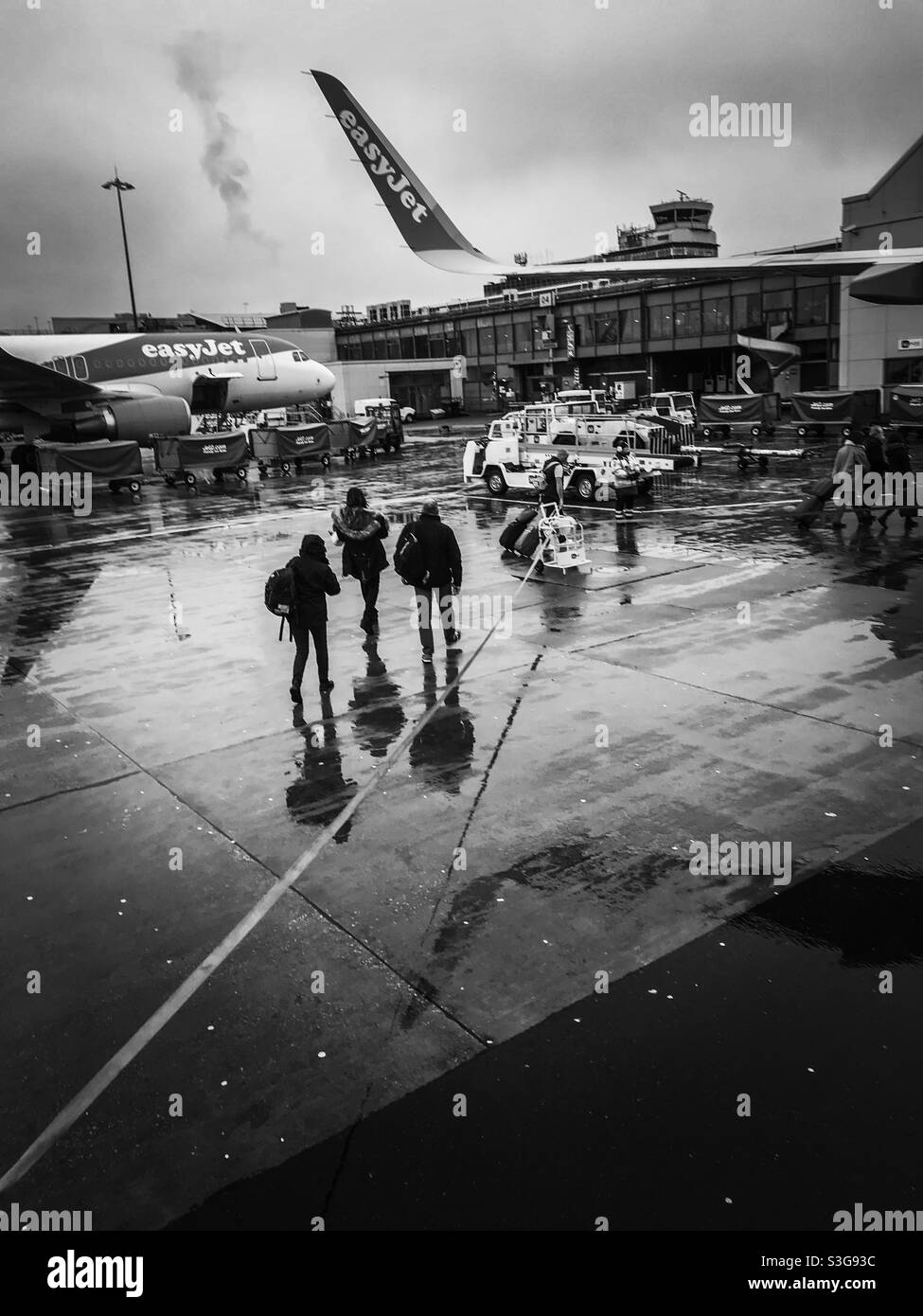 Manchester airport gate in the rain Stock Photo
