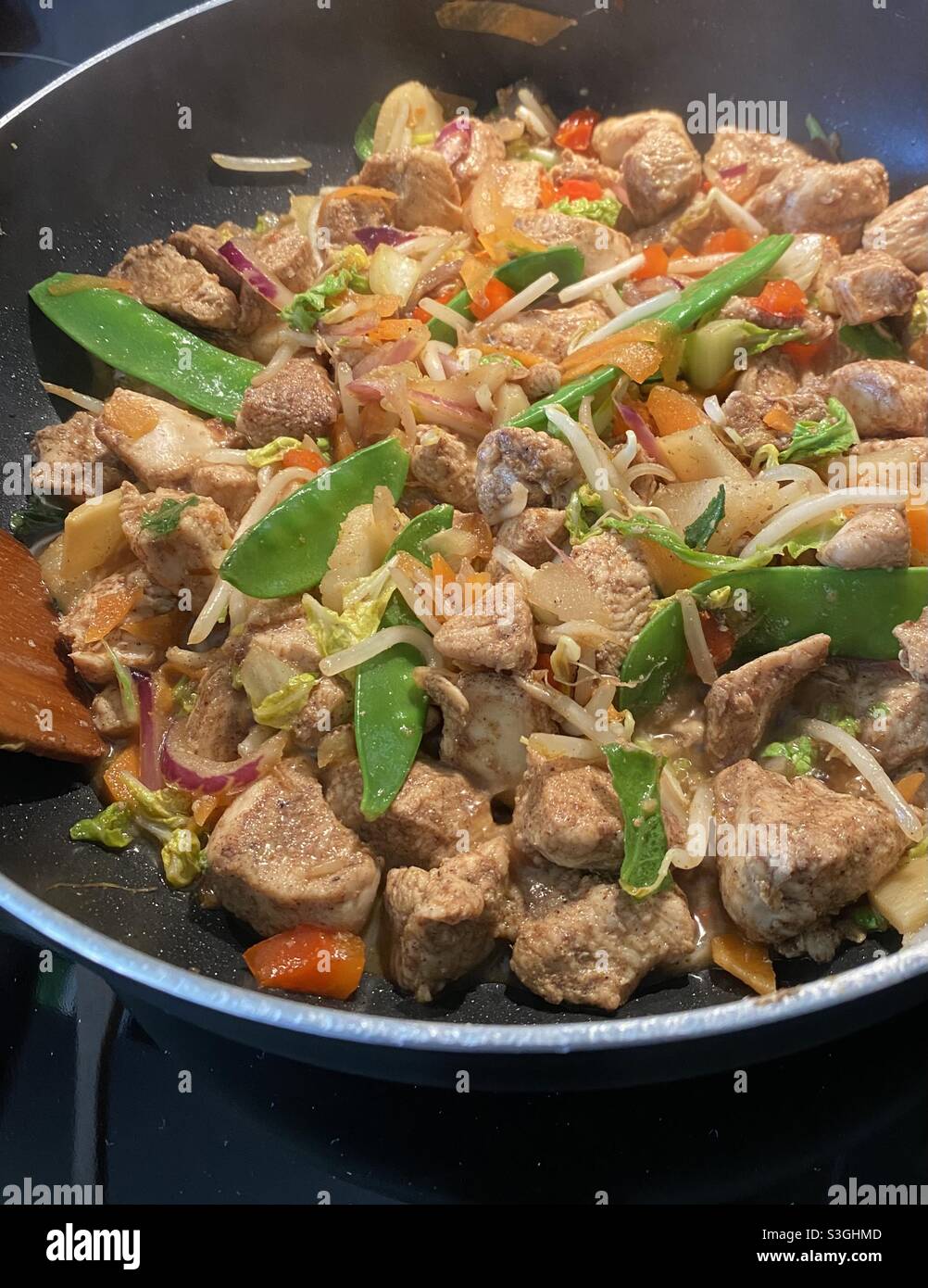 Chicken vegetable stir fry hi-res stock photography and images - Alamy