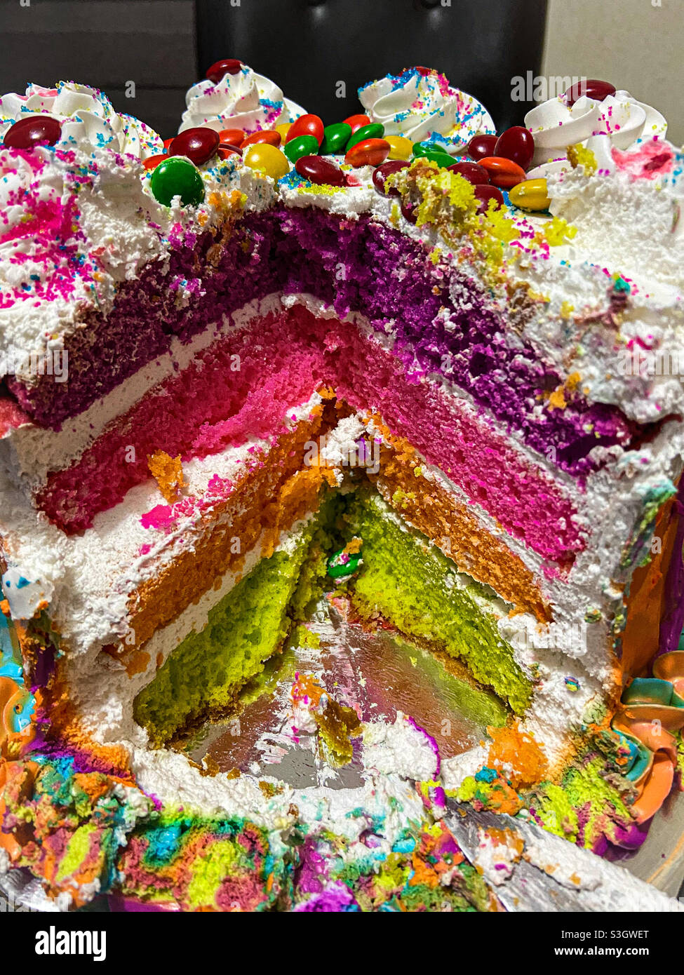 Rainbow cake hires stock photography and images Alamy