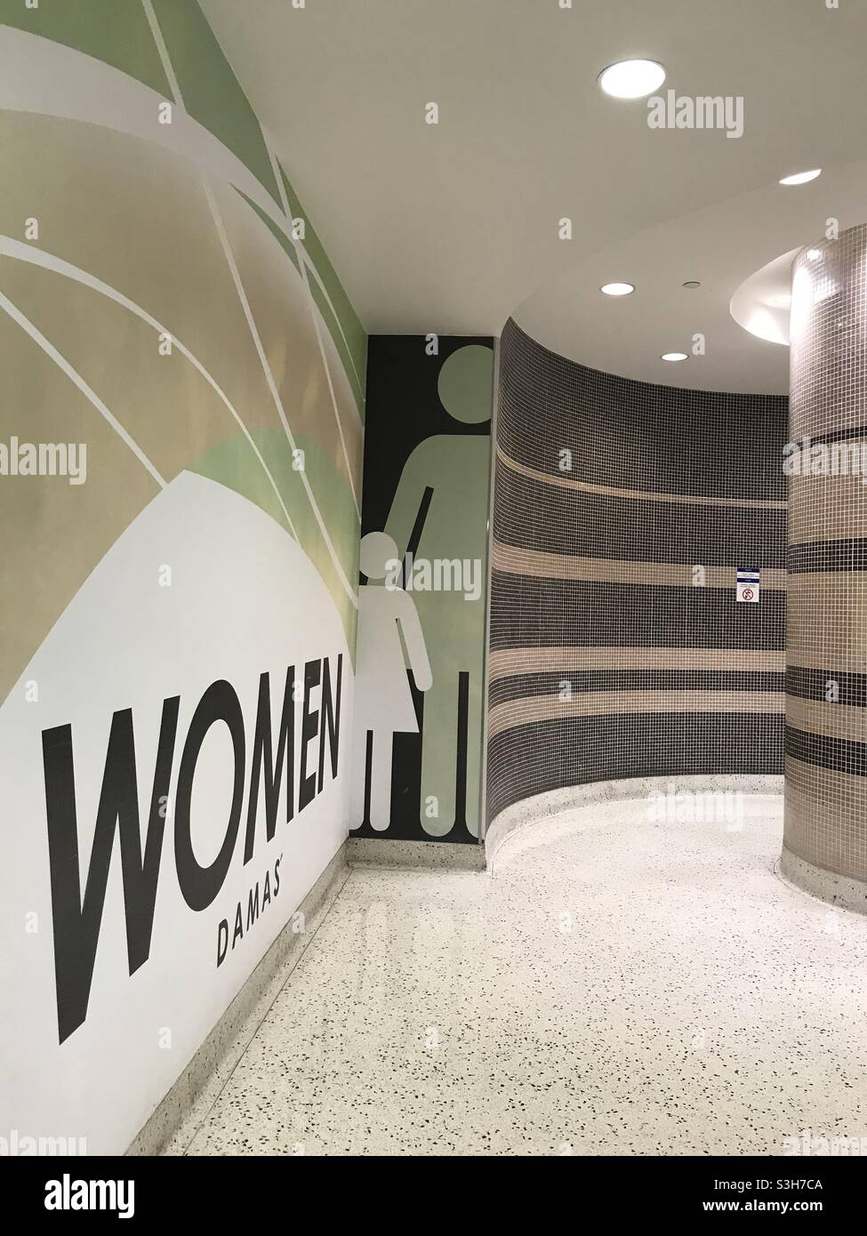 Bathroom public women hi-res stock photography and images - Alamy