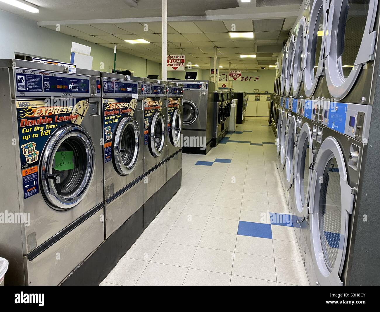 Laundromat hires stock photography and images Alamy