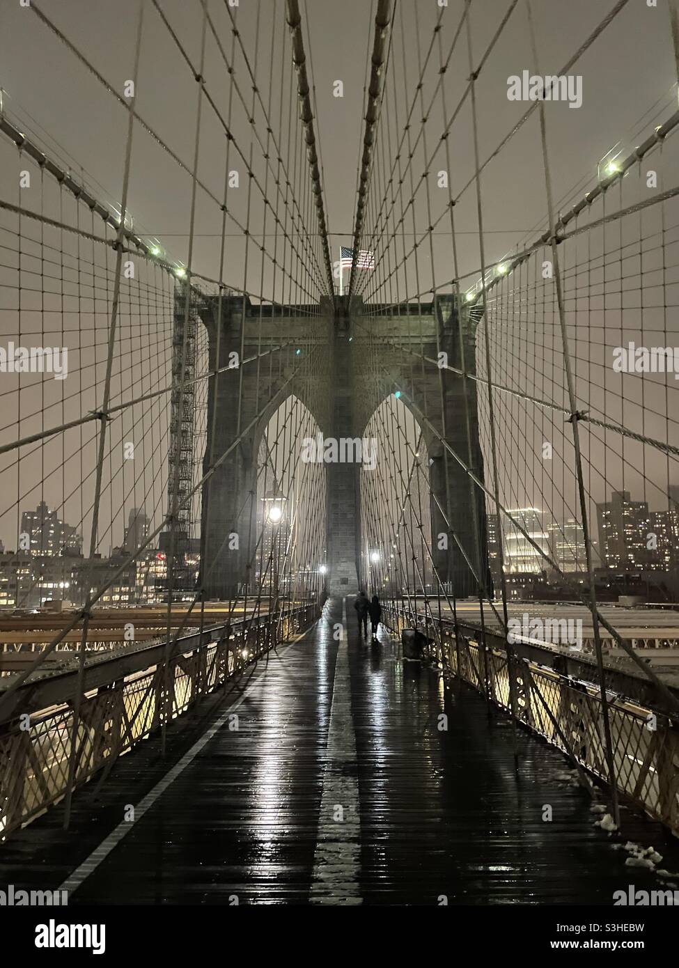 Brooklyn bridge rainy night hi-res stock photography and images - Alamy