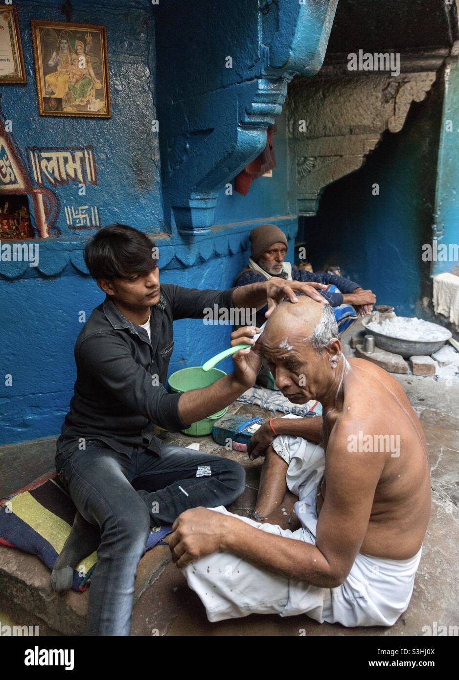It is a ritual in India to donate hair after death of a person in family. This photo taken in Varanasi, India Stock Photo - Alamy It is a ritual in India to donate hair after death of a person in family. This photo taken in Varanasi, India Stock Photo - Alamy