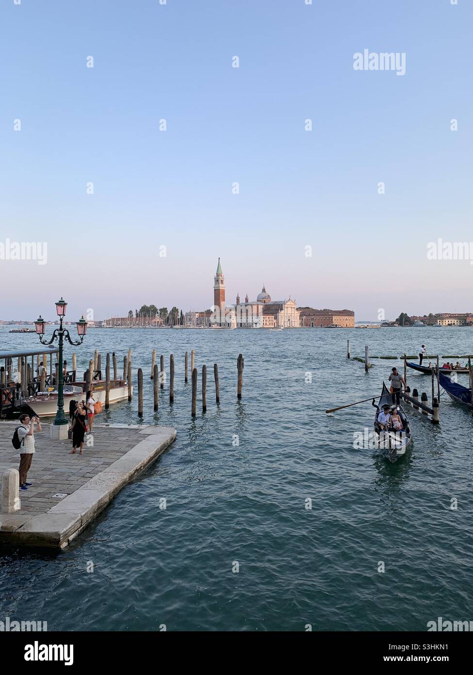 Gondola and sunset hi-res stock photography and images - Alamy