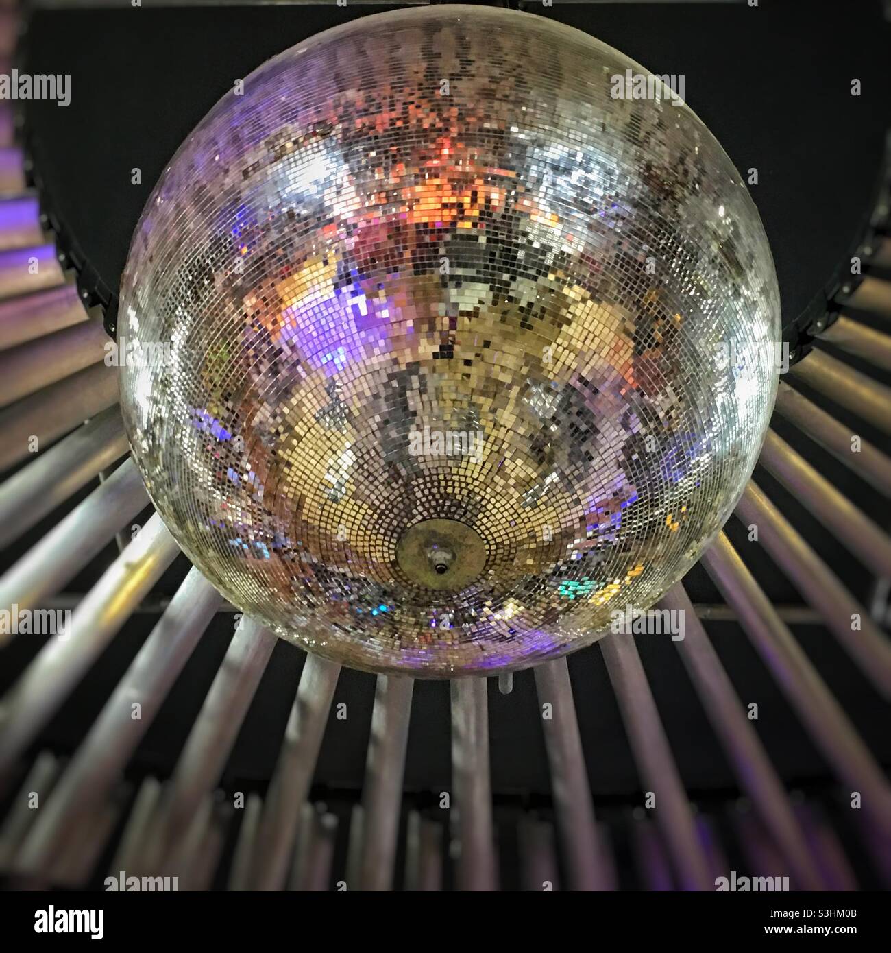 Disco mirrorball hires stock photography and images Alamy