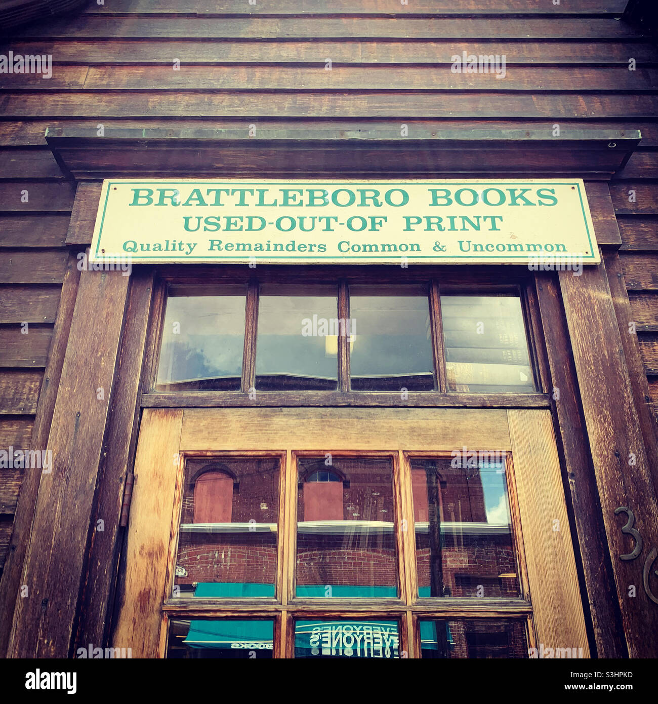 “Brattleboro Books. Used-Out-of Print. Quality Remainders. Common and Uncommon,” Brattleboro, Vermont, United States Stock Photo