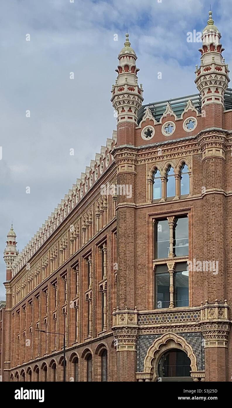 St Paul’s House, Park Square, Leeds, UK. Formerly a clothing warehouse of 1878 (‘Hispano-Moorish’ style), maybe based on the Alhambra. Only the facade in brick and terracotta remains. Stock Photo