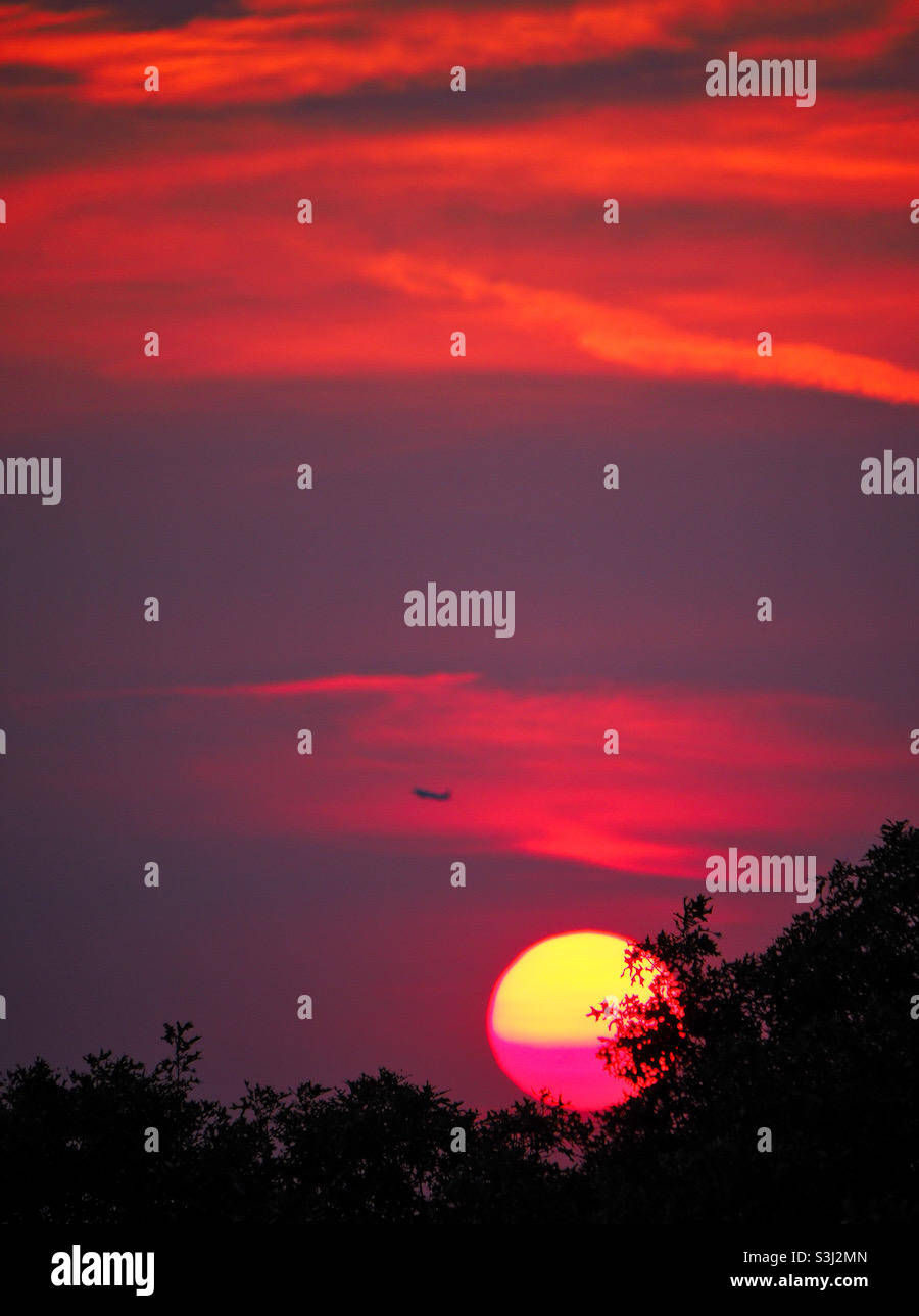 Romantic glow hi-res stock photography and images - Alamy