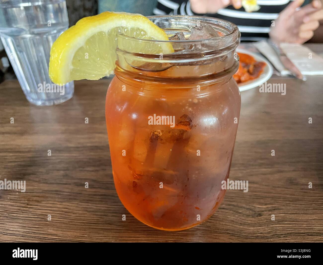 Lemonade Iced Tea in a Jar Stock Photo Alamy