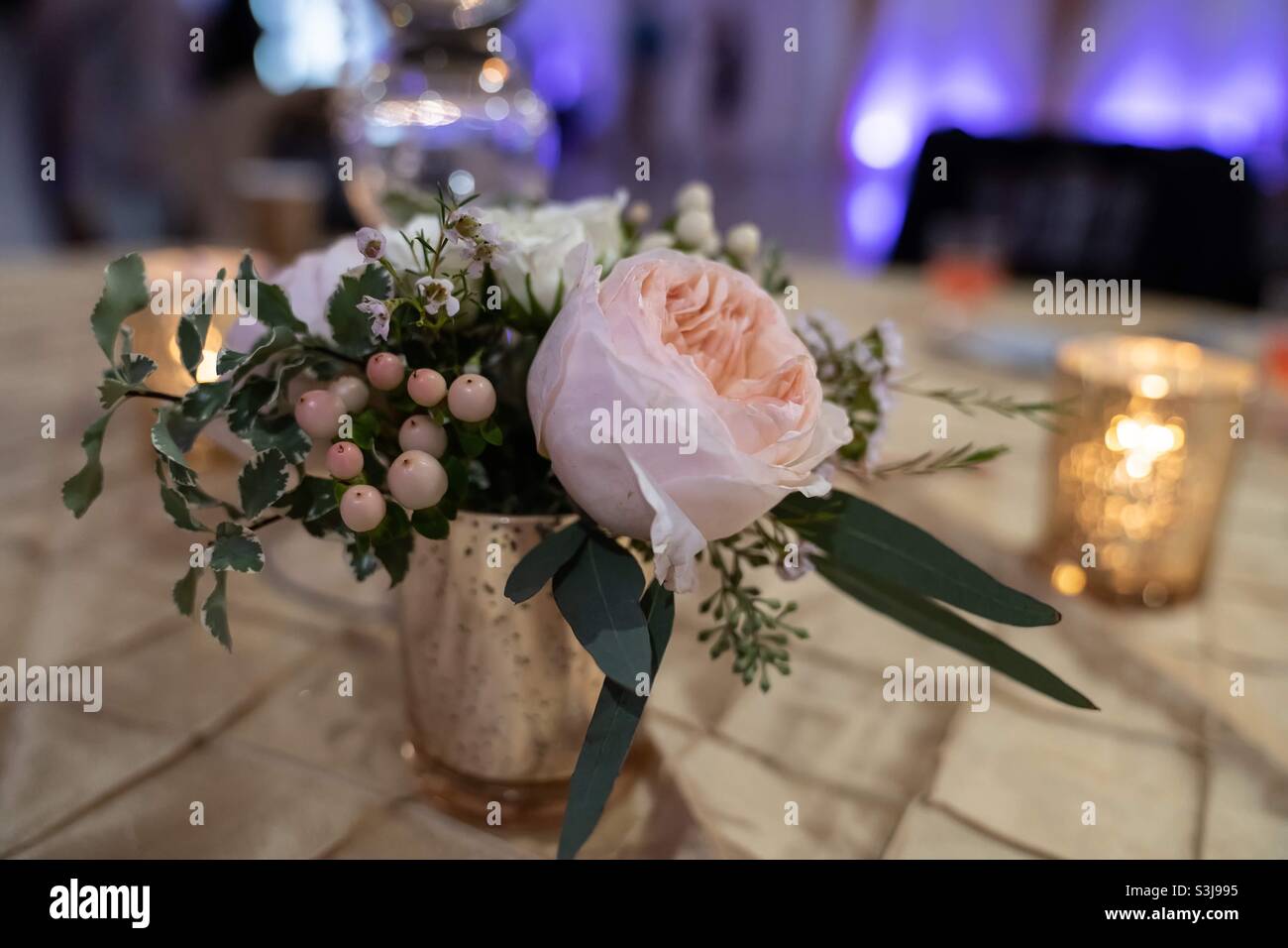 Wedding table centerpiece hi-res stock photography and images - Alamy